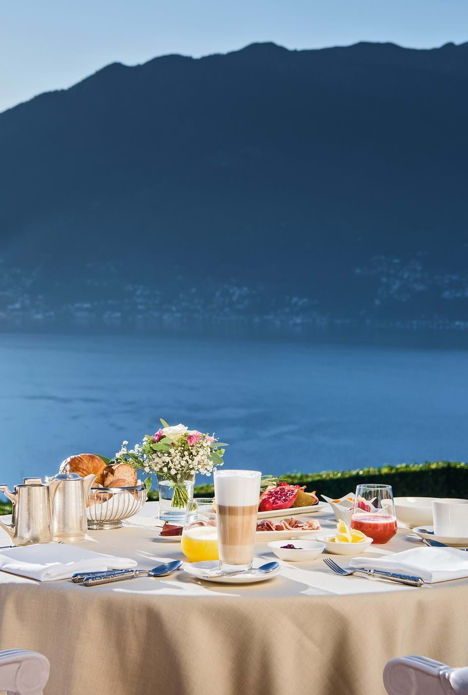 Experience - Easter Sunday Lunchbuffet with Panorama view